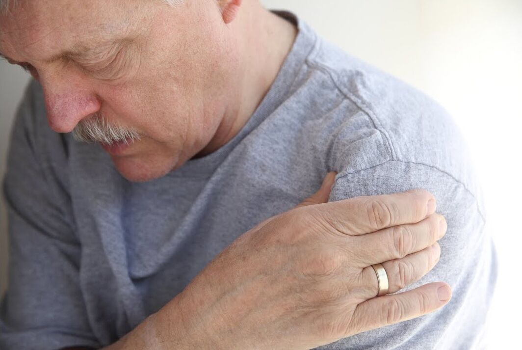 dor no ombreiro debido á artrite